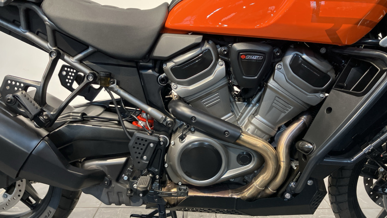 Harley-Davidson Pan America RA1250 Vivid Black (21MY)